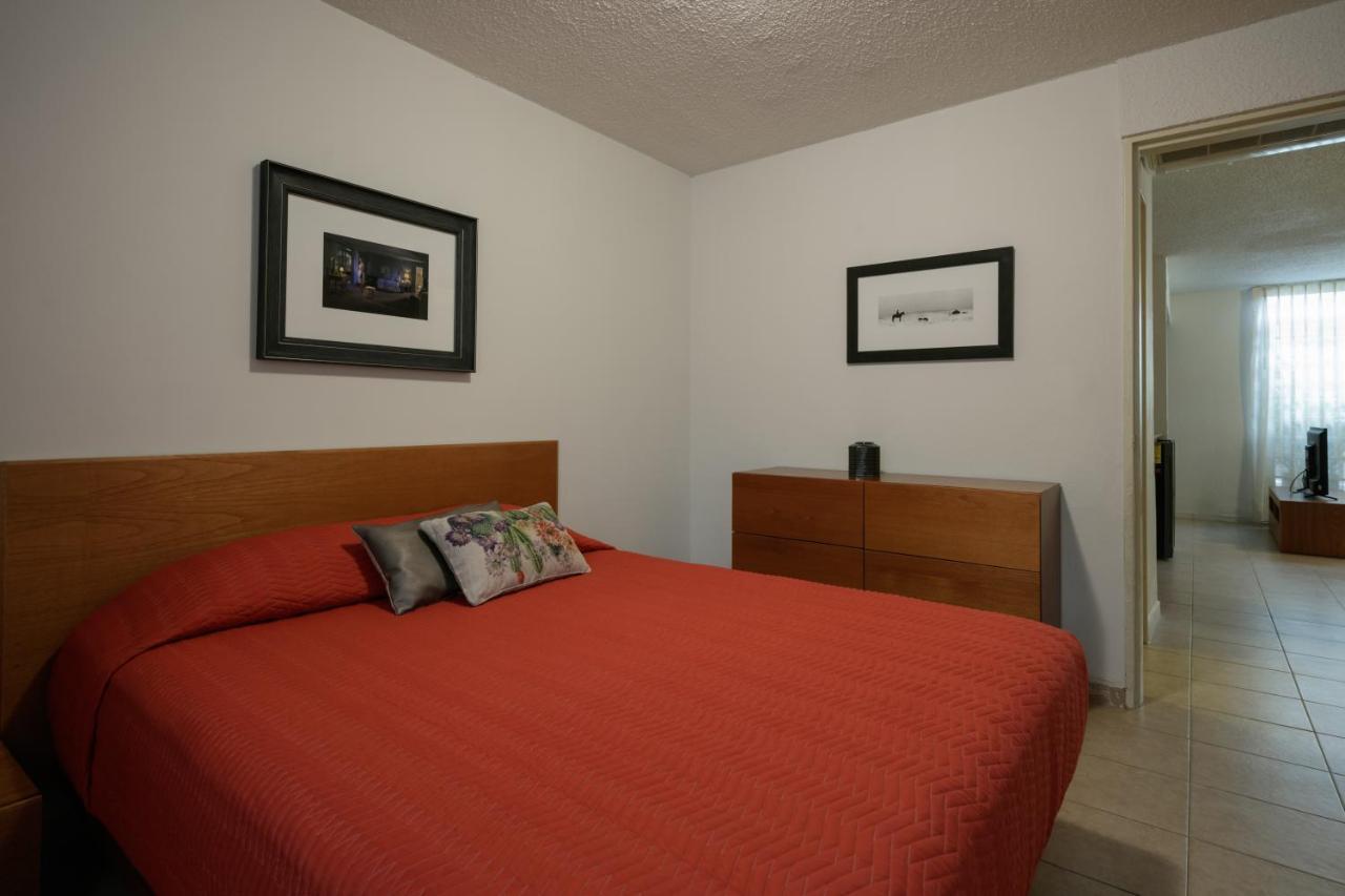 West End Apartahotel *