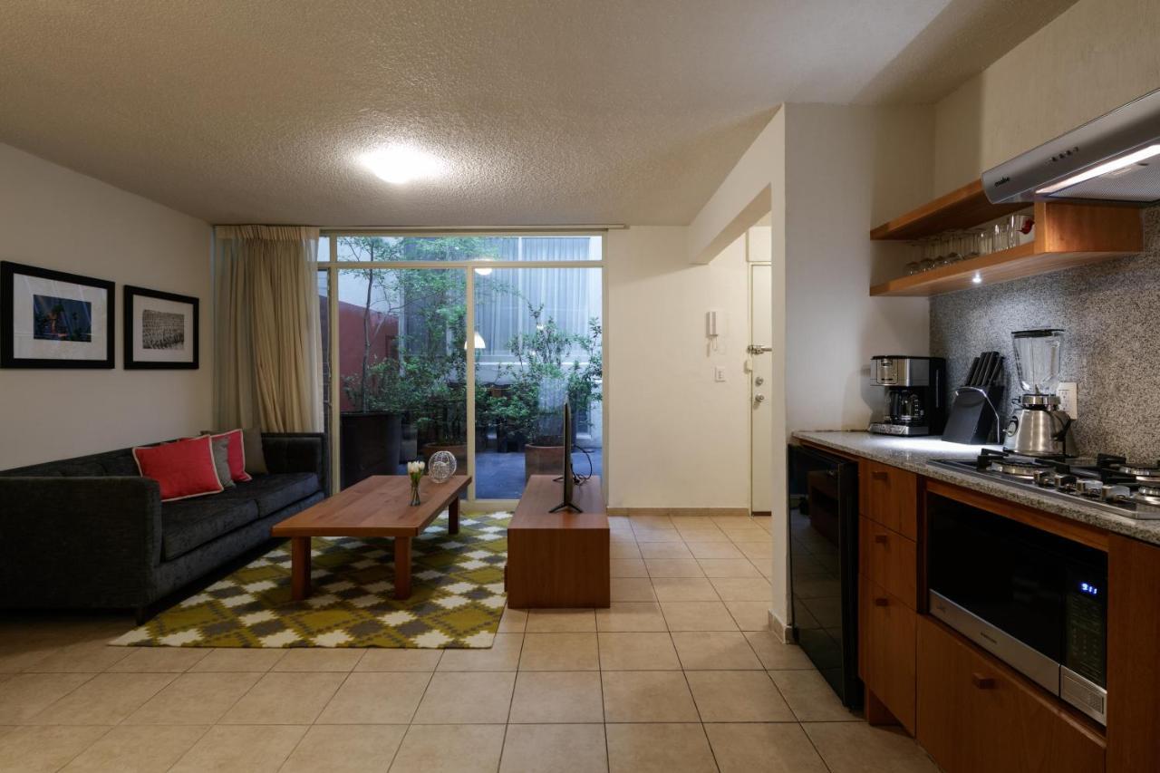 West End Apartahotel